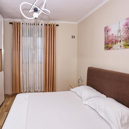 R&B City Center Apartment ติรานา ภายนอก รูปภาพ