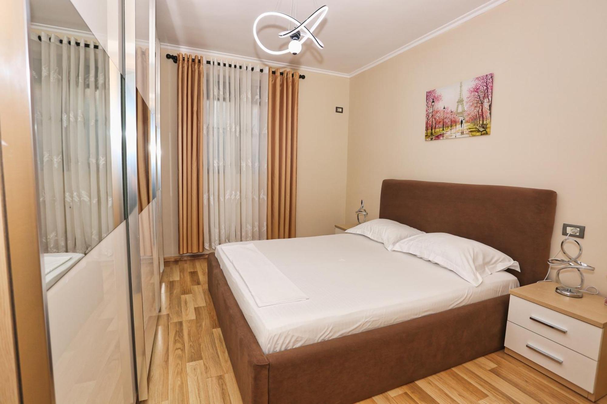 R&B City Center Apartment ติรานา ภายนอก รูปภาพ