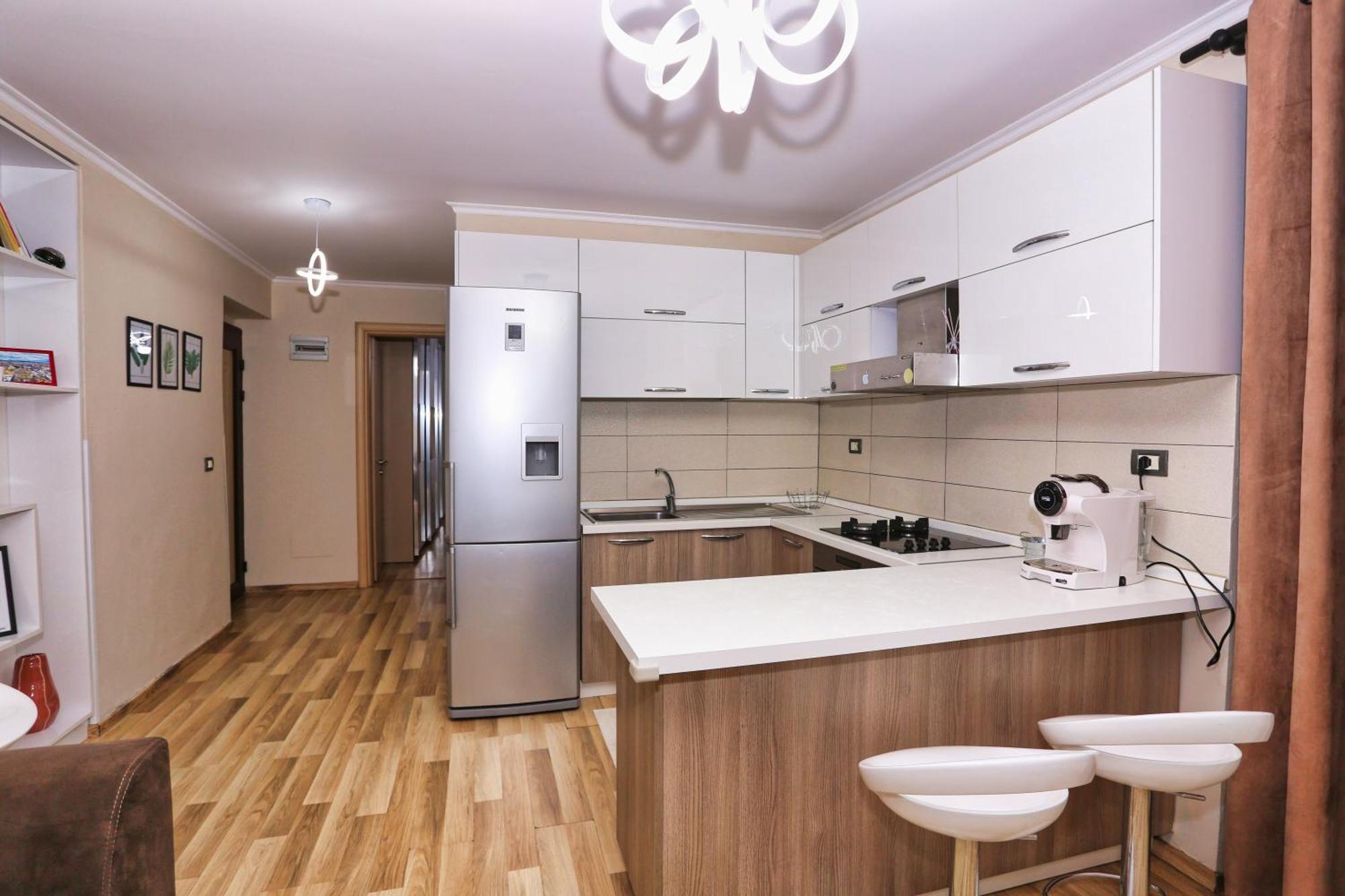 R&B City Center Apartment ติรานา ภายนอก รูปภาพ